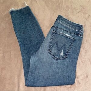 Mother ripped the looker crop Jean size 26/L25/1/2